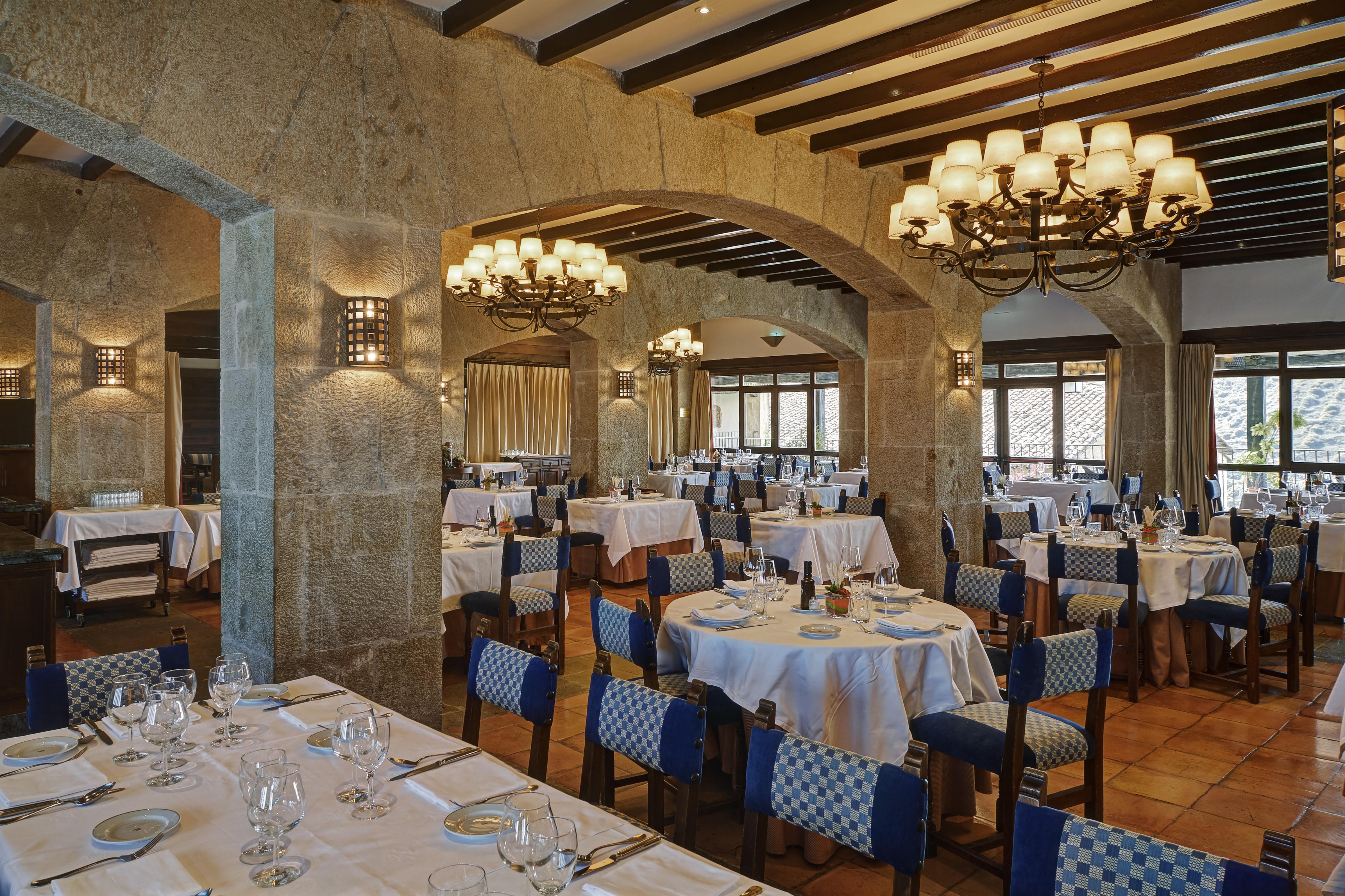 Parador De Sos Del Rey Catolico Ngoại thất bức ảnh