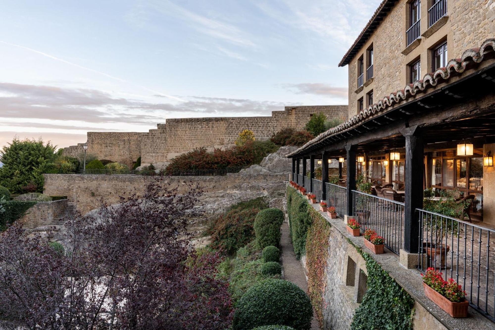 Parador De Sos Del Rey Catolico Ngoại thất bức ảnh