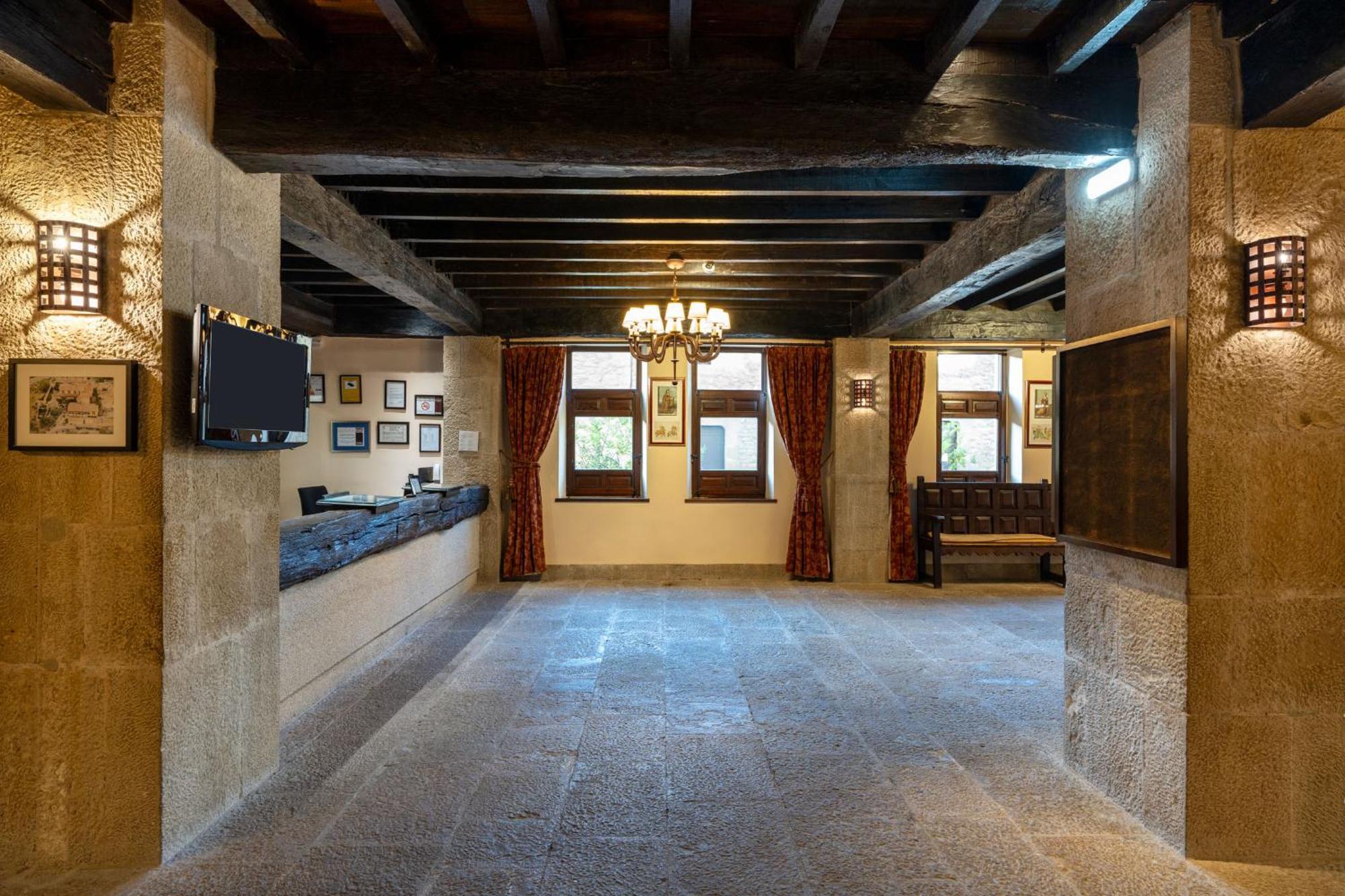 Parador De Sos Del Rey Catolico Ngoại thất bức ảnh
