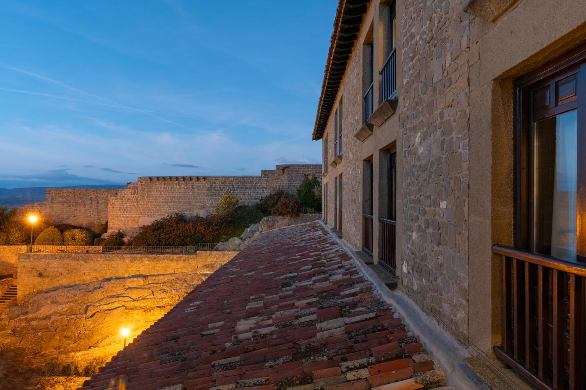 Parador De Sos Del Rey Catolico Ngoại thất bức ảnh