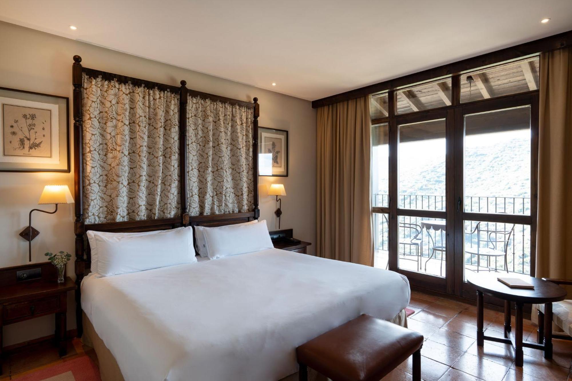 Parador De Sos Del Rey Catolico Ngoại thất bức ảnh